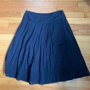Banana Republic navy skirt. Size 6
